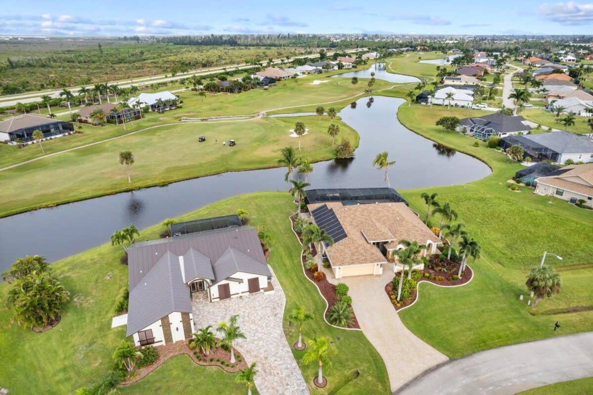 Gorgeous Golf Course Home W Pool In Cape Royal Matlacha Exterior photo